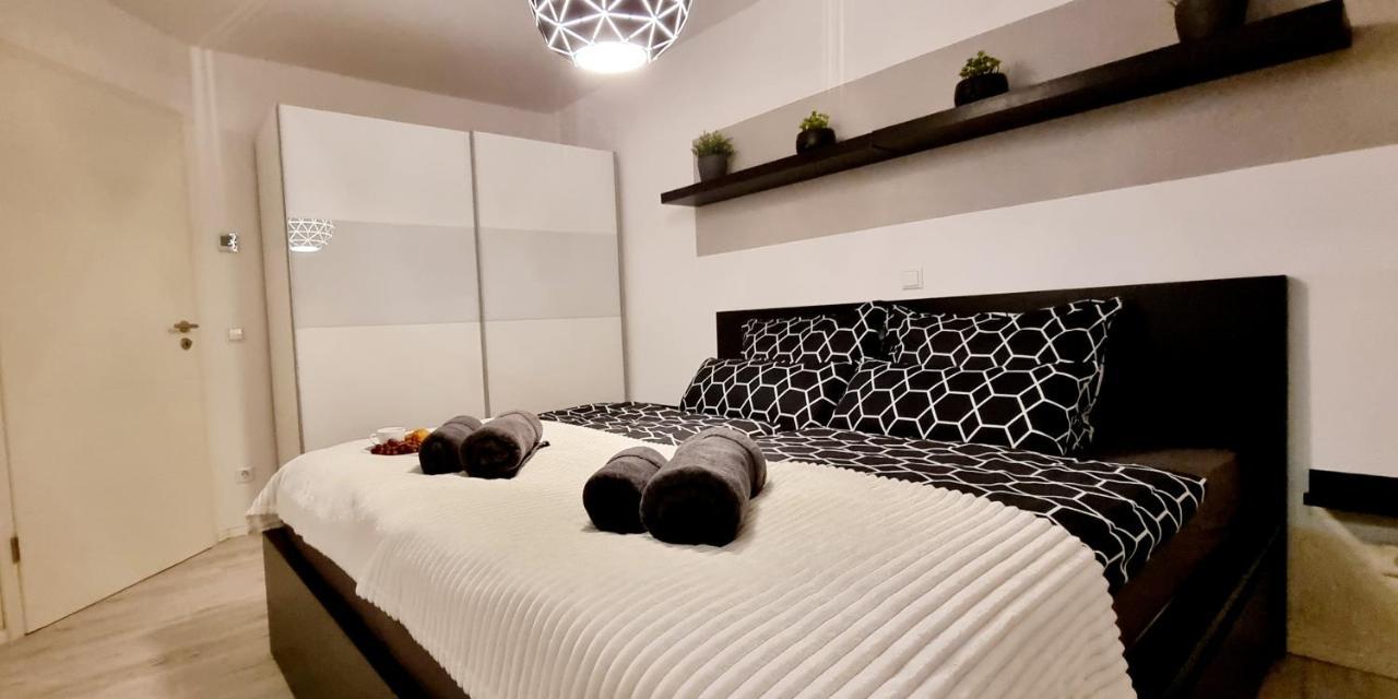 New Modern Selfcheckin Publicfreeparking Highspeed Wifi Kingsizebed Appartement Baden-Baden Buitenkant foto