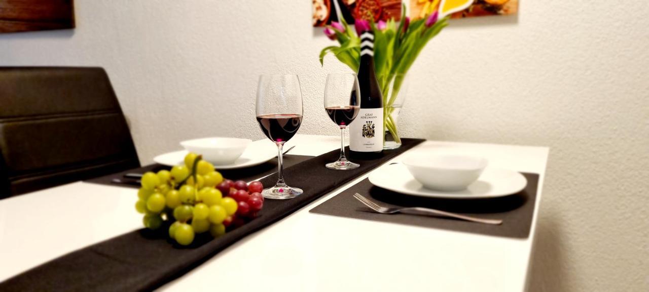 New Modern Selfcheckin Publicfreeparking Highspeed Wifi Kingsizebed Appartement Baden-Baden Buitenkant foto