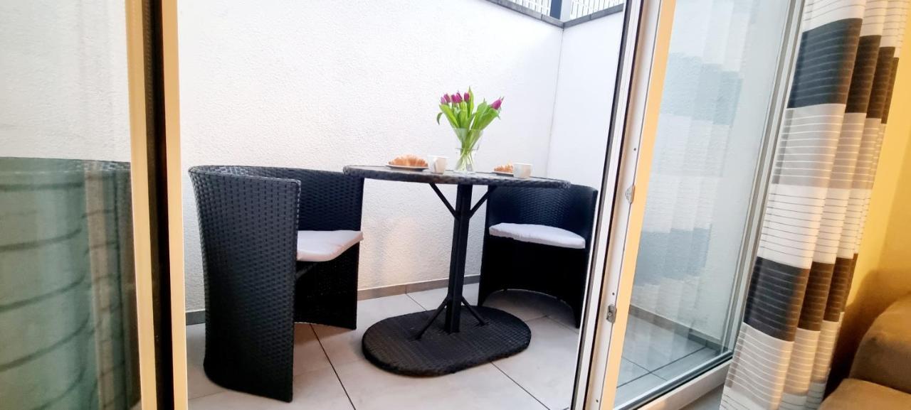New Modern Selfcheckin Publicfreeparking Highspeed Wifi Kingsizebed Appartement Baden-Baden Buitenkant foto