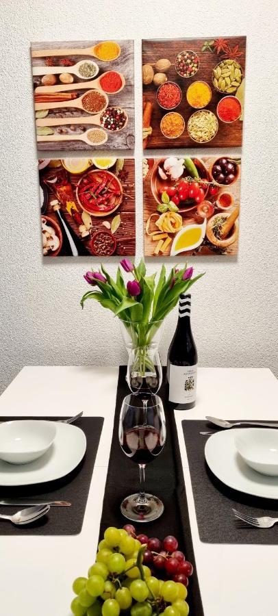 New Modern Selfcheckin Publicfreeparking Highspeed Wifi Kingsizebed Appartement Baden-Baden Buitenkant foto