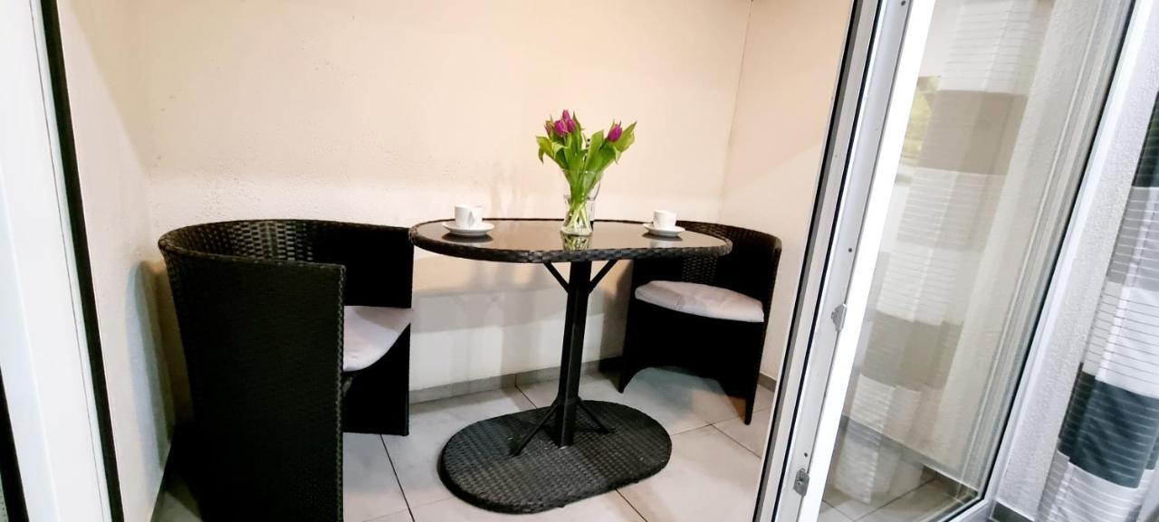 New Modern Selfcheckin Publicfreeparking Highspeed Wifi Kingsizebed Appartement Baden-Baden Buitenkant foto